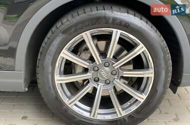 Внедорожник / Кроссовер Audi Q7 2015 в 