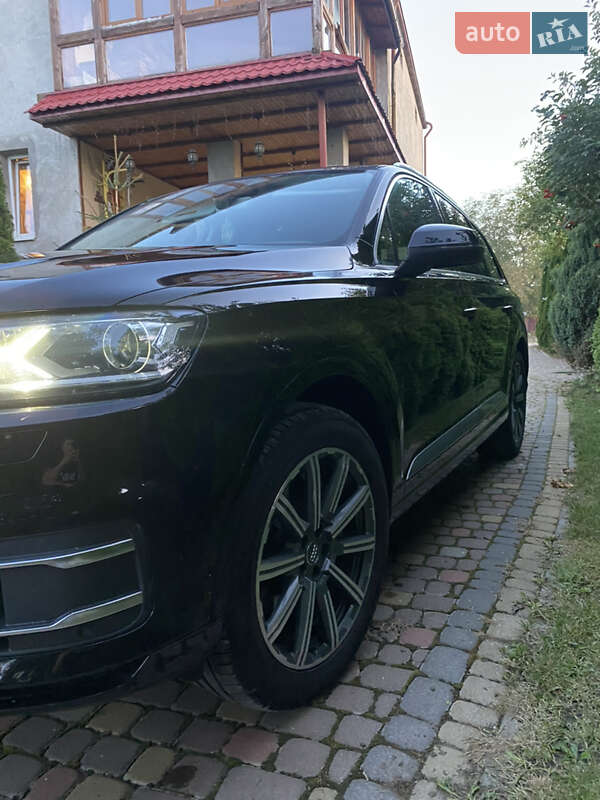 Позашляховик / Кросовер Audi Q7 2017 в Кам'янці-Бузькій