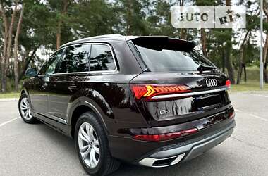 Внедорожник / Кроссовер Audi Q7 2020 в Киеве