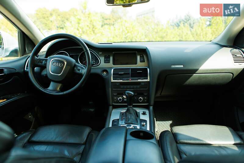 Внедорожник / Кроссовер Audi Q7 2006 в Виннице