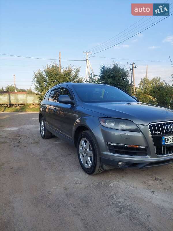 Позашляховик / Кросовер Audi Q7 2011 в Львові