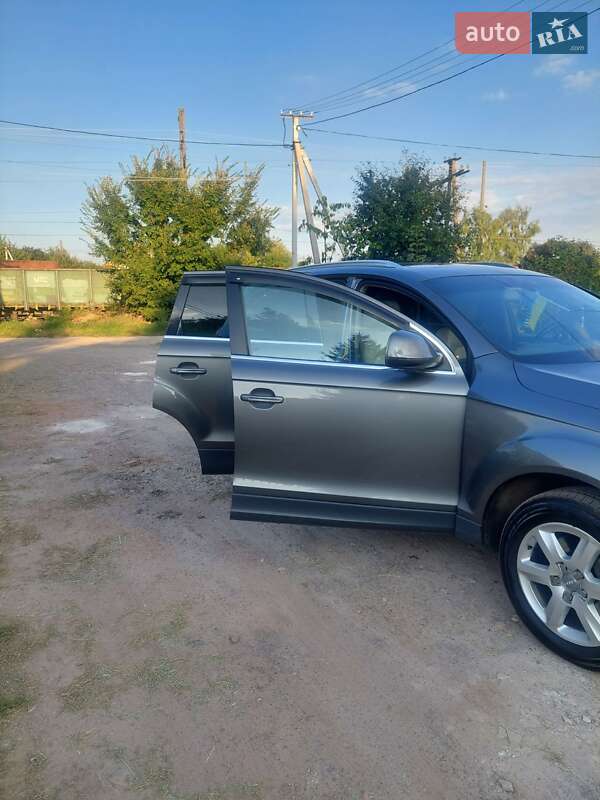 Позашляховик / Кросовер Audi Q7 2011 в Львові