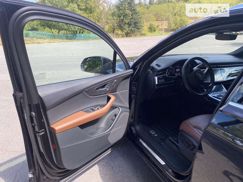 Внедорожник / Кроссовер Audi Q7 2020 в Умани фото 30 Внедорожник / Кроссовер Audi Q7 2020 в Умани
