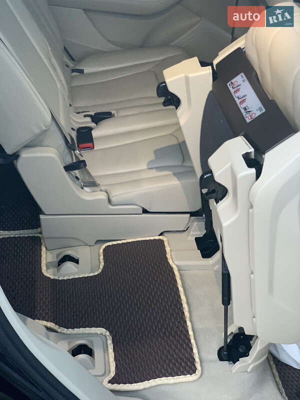 Внедорожник / Кроссовер Audi Q7 2017 в Виннице