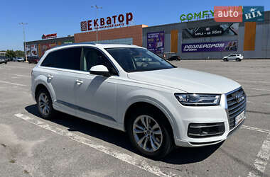 Внедорожник / Кроссовер Audi Q7 2018 в 