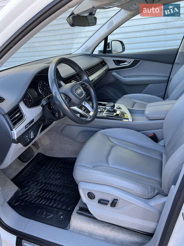 Позашляховик / Кросовер Audi Q7 2018 в Полтаві фото 20 Позашляховик / Кросовер Audi Q7 2018 в Полтаві