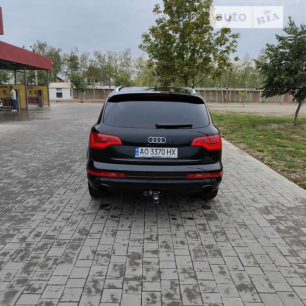 Позашляховик / Кросовер Audi Q7 2010 в Виноградові