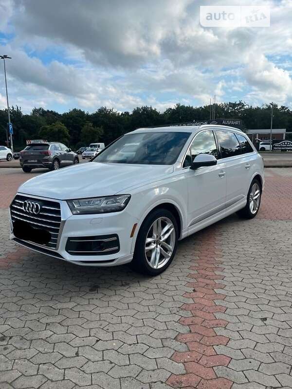 Позашляховик / Кросовер Audi Q7 2017 в Києві