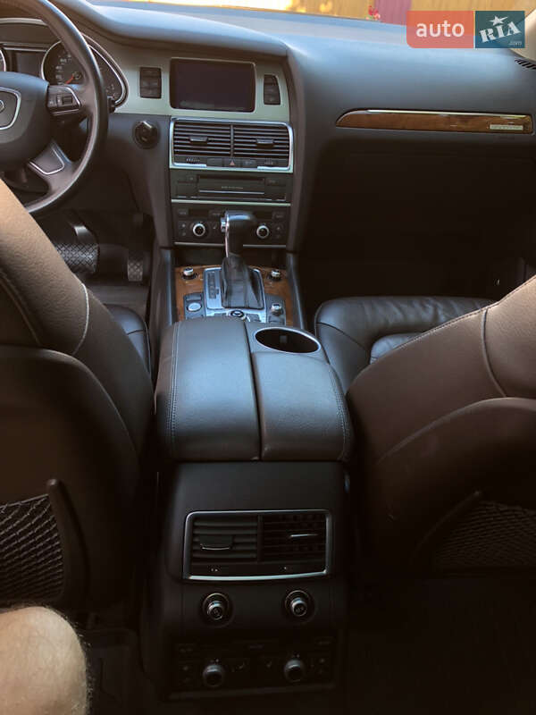 Внедорожник / Кроссовер Audi Q7 2014 в Тернополе