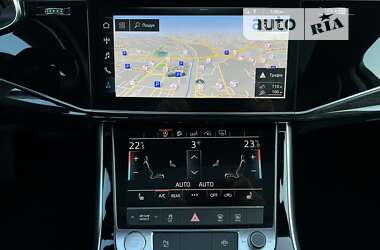 Позашляховик / Кросовер Audi Q7 2019 в 