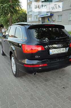 Внедорожник / Кроссовер Audi Q7 2006 в 