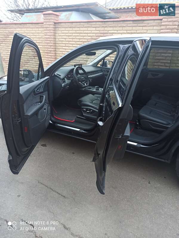 Внедорожник / Кроссовер Audi Q7 2017 в Ананьеве