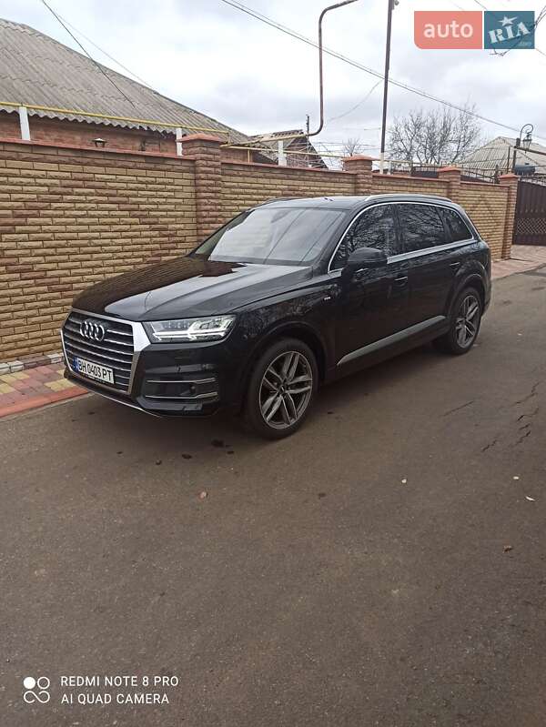 Внедорожник / Кроссовер Audi Q7 2017 в Ананьеве