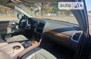 Внедорожник / Кроссовер Audi Q7 2011 в 