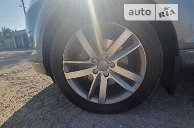 Внедорожник / Кроссовер Audi Q7 2011 в 