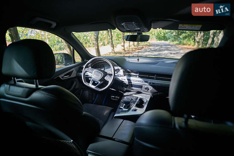Внедорожник / Кроссовер Audi Q7 2016 в Хмельницком