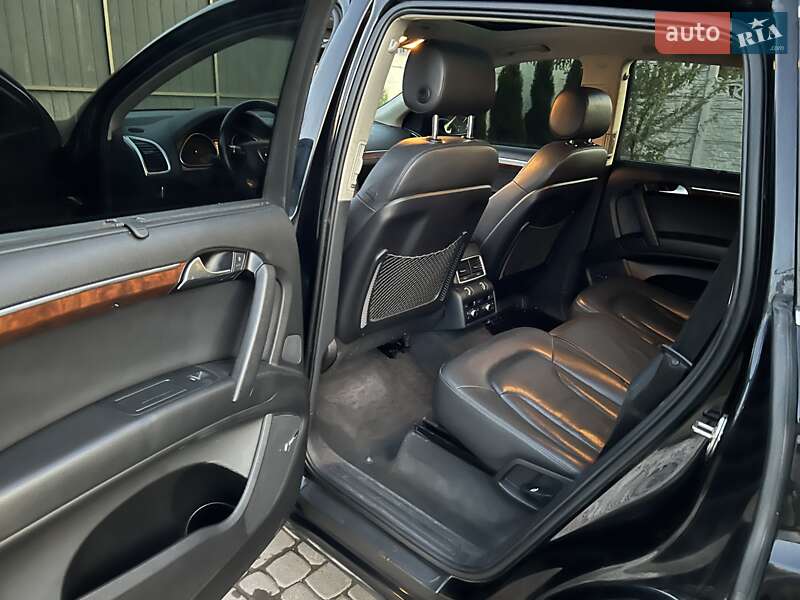 Внедорожник / Кроссовер Audi Q7 2012 в Нововолынске