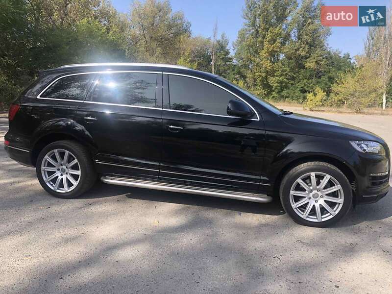 Внедорожник / Кроссовер Audi Q7 2015 в Днепре