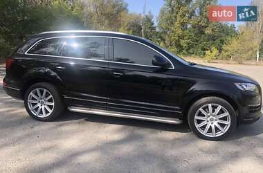 Позашляховик / Кросовер Audi Q7 2015 в 