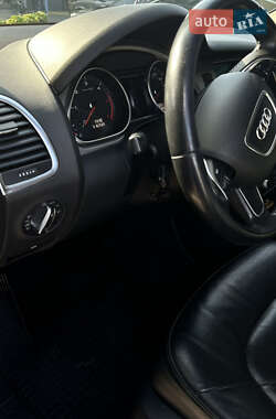 Внедорожник / Кроссовер Audi Q7 2014 в 