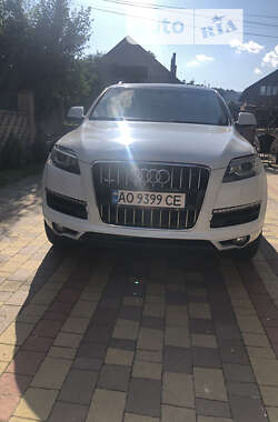 Внедорожник / Кроссовер Audi Q7 2013 в Сваляве