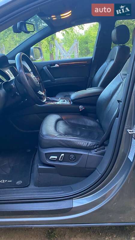 Внедорожник / Кроссовер Audi Q7 2014 в Черновцах