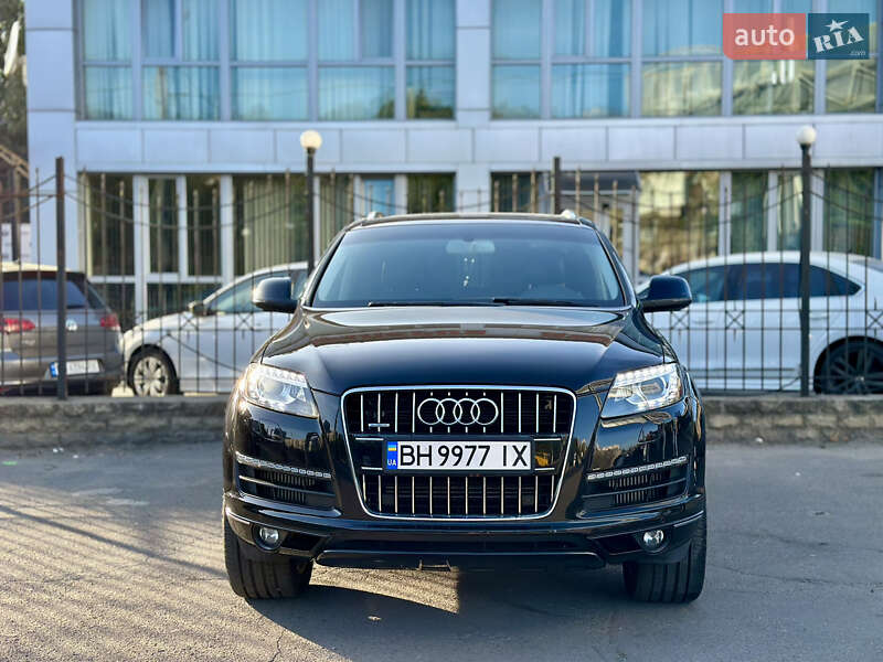 Внедорожник / Кроссовер Audi Q7 2013 в Одессе