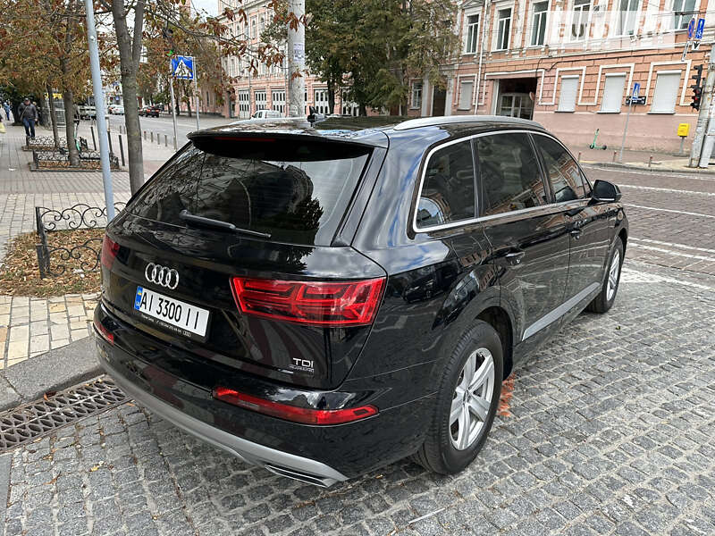 Позашляховик / Кросовер Audi Q7 2017 в Києві