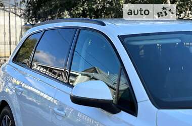 Позашляховик / Кросовер Audi Q7 2017 в 