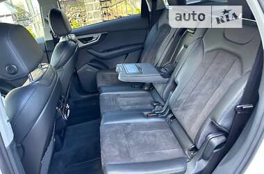 Позашляховик / Кросовер Audi Q7 2017 в 