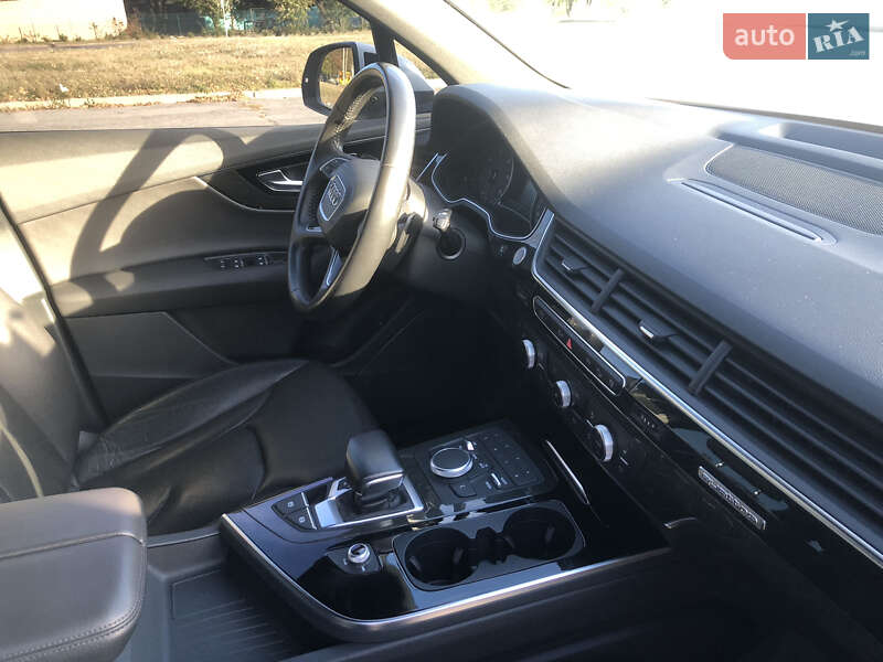 Внедорожник / Кроссовер Audi Q7 2016 в Лозовой