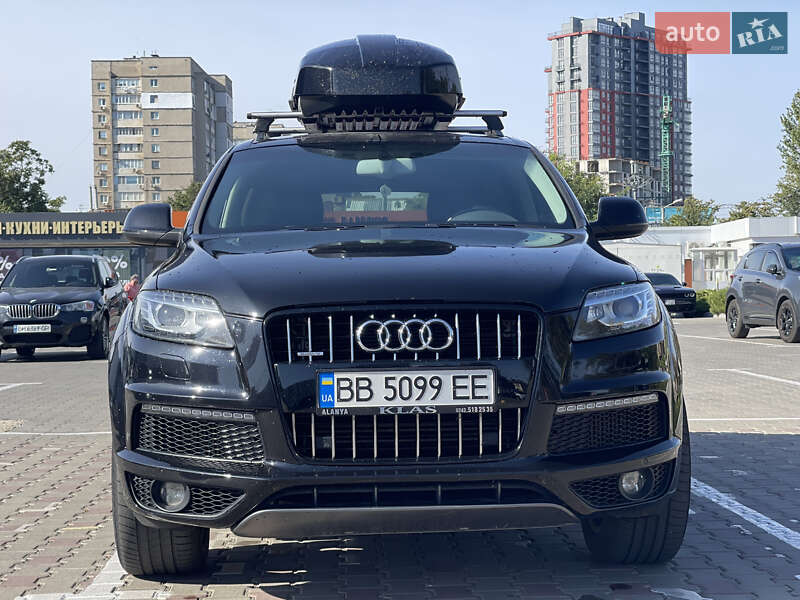 Внедорожник / Кроссовер Audi Q7 2013 в Одессе