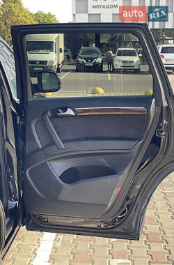 Внедорожник / Кроссовер Audi Q7 2013 в 