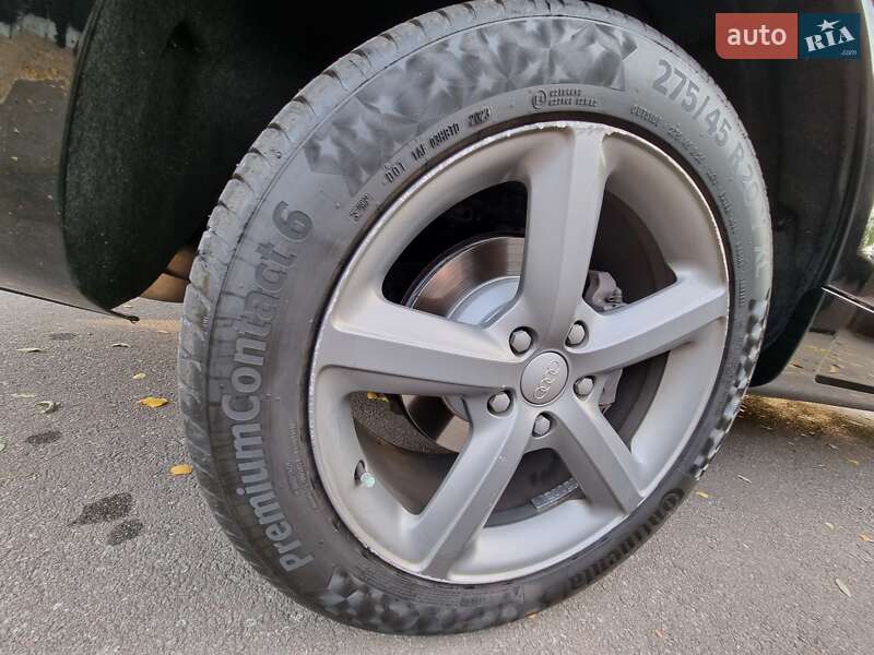 Позашляховик / Кросовер Audi Q7 2015 в Києві