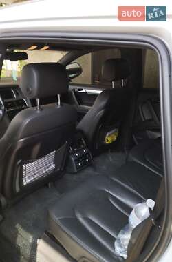 Внедорожник / Кроссовер Audi Q7 2011 в 