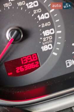 Внедорожник / Кроссовер Audi Q7 2011 в 