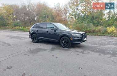 Внедорожник / Кроссовер Audi Q7 2016 в 