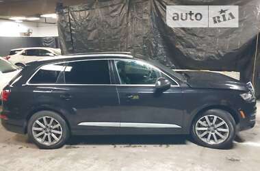 Внедорожник / Кроссовер Audi Q7 2019 в 