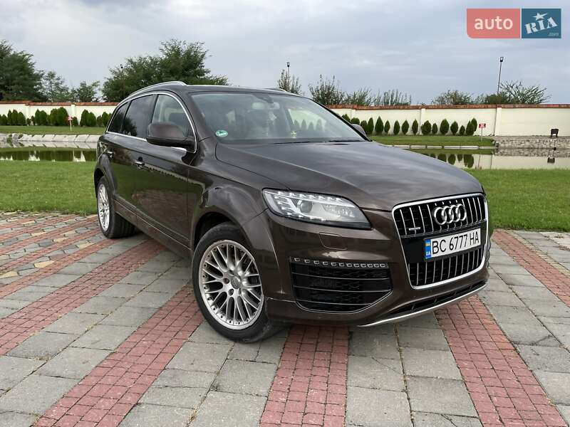Внедорожник / Кроссовер Audi Q7 2014 в Городке