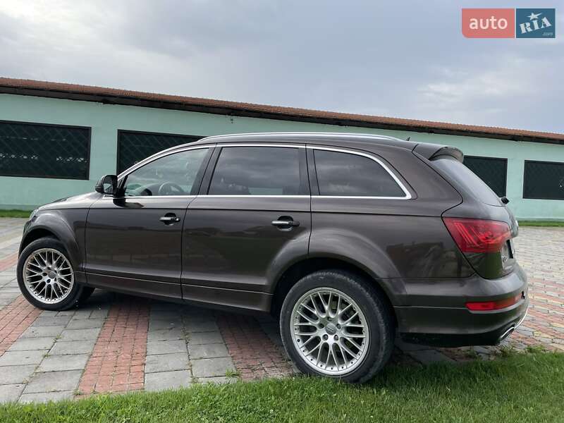 Внедорожник / Кроссовер Audi Q7 2014 в Городке