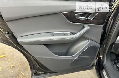 Внедорожник / Кроссовер Audi Q7 2020 в 