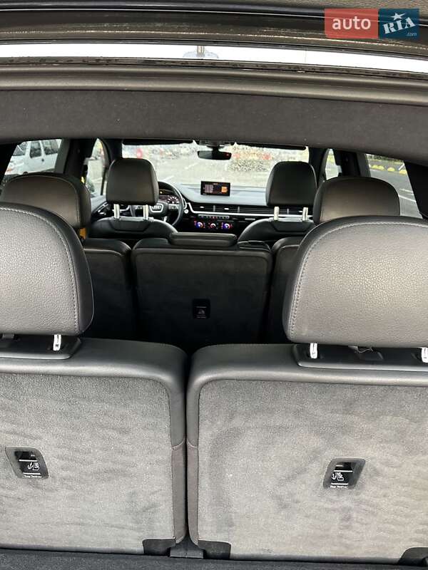 Внедорожник / Кроссовер Audi Q7 2019 в Черновцах