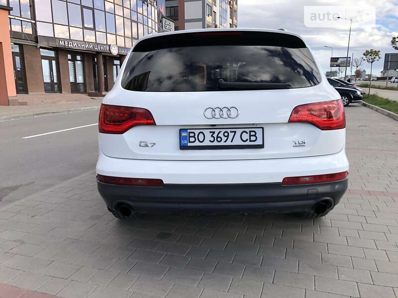 Внедорожник / Кроссовер Audi Q7 2010 в Тернополе