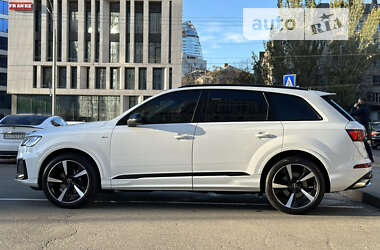Внедорожник / Кроссовер Audi Q7 2023 в Киеве