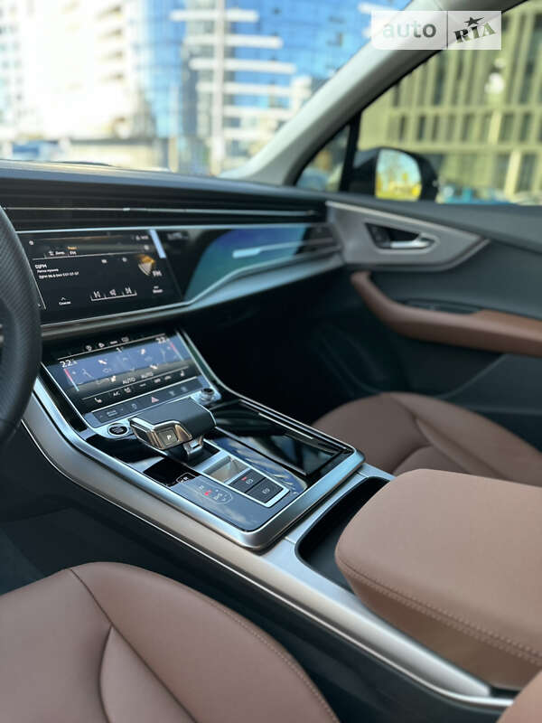 Позашляховик / Кросовер Audi Q7 2023 в Києві