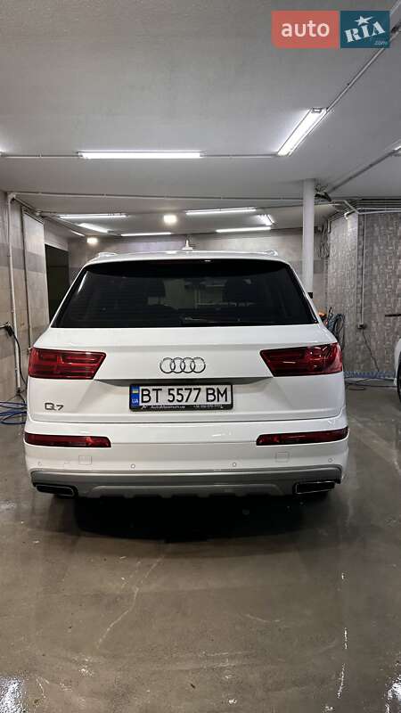 Внедорожник / Кроссовер Audi Q7 2015 в Одессе