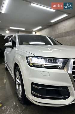 Внедорожник / Кроссовер Audi Q7 2015 в Одессе