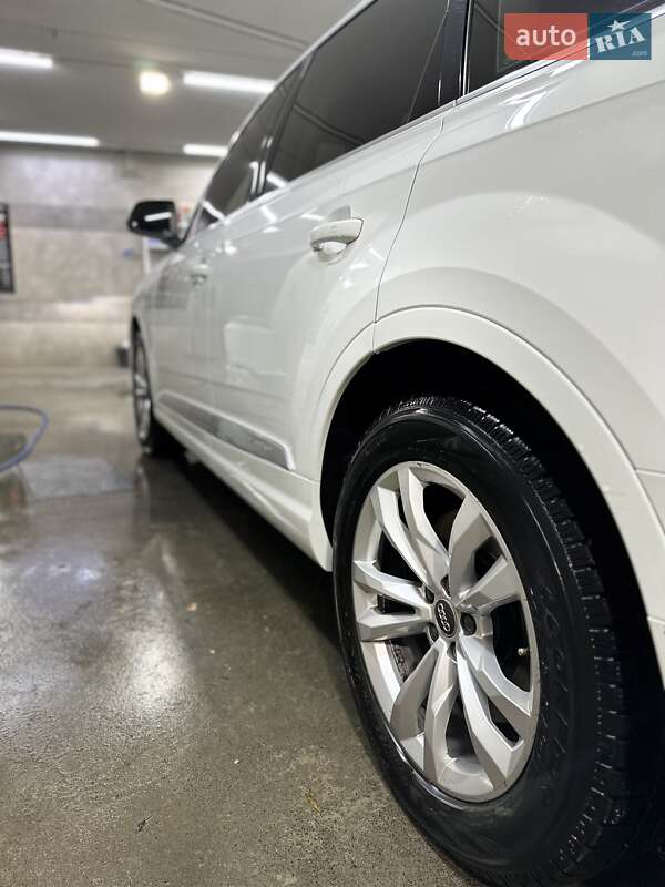 Внедорожник / Кроссовер Audi Q7 2015 в Одессе