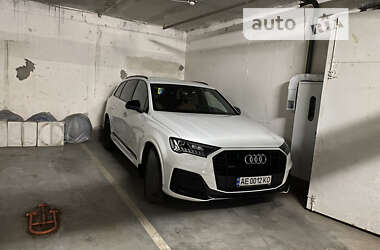 Внедорожник / Кроссовер Audi Q7 2021 в Киеве