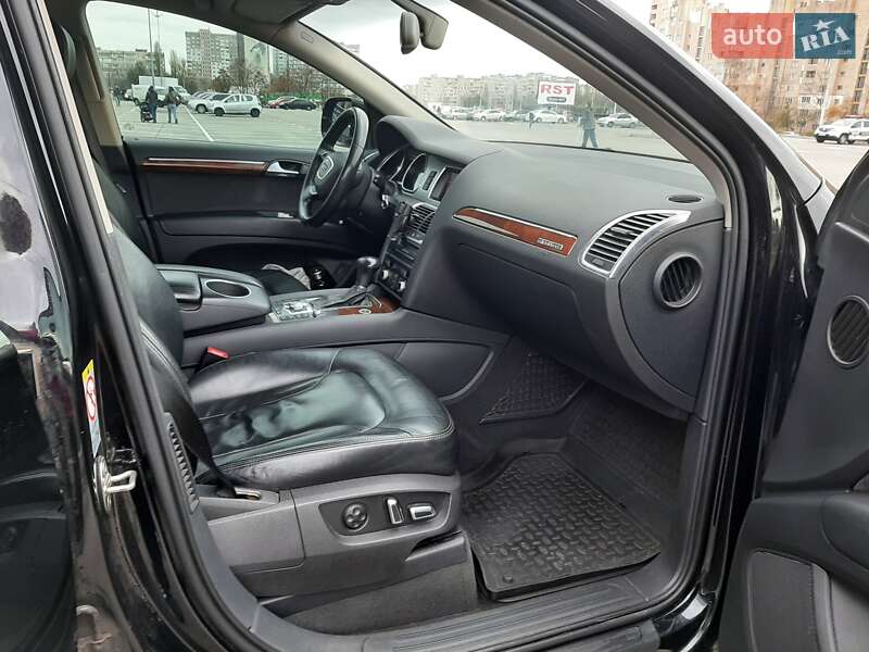 Позашляховик / Кросовер Audi Q7 2013 в Києві фото 8 Позашляховик / Кросовер Audi Q7 2013 в Києві